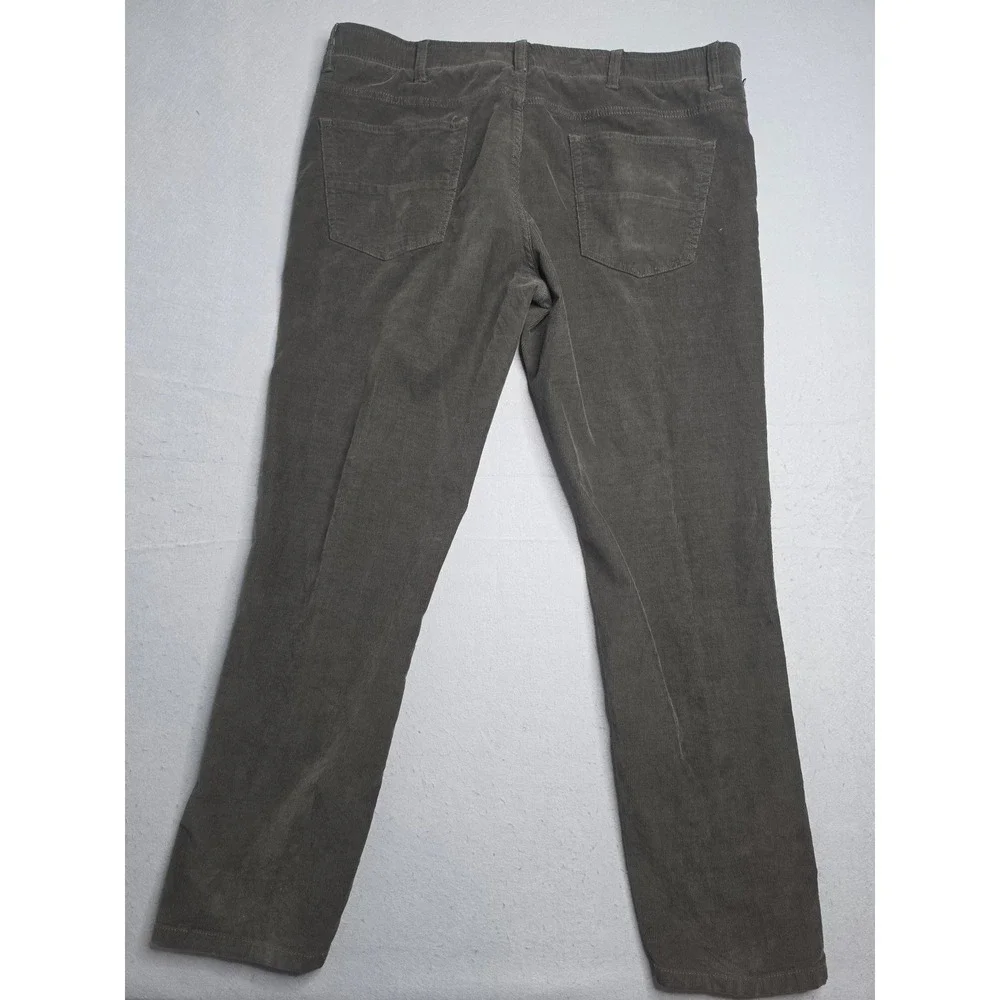 Saks Fifth Avenue Active Corduroy Pants Men's 40x32 Olive Green Straight Leg